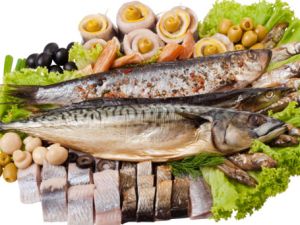 يتعرض الأطفال والحوامل ومرضى القلب وناقصي المناعة لأخطار هذه الأسماك أكثر من غيرهم