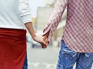 مشروع خليجي لحظر دخول المثليين