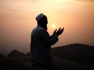 مفتي السعودية يدعو لاتحاد إسلامي ويحذر من المؤامرات