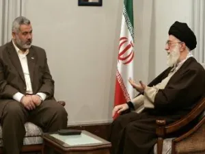 صورة ارشيفية لهنية خلال زيارته لايران 