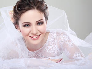 كوني عروساً جميلة وسعيدة وفقاً لمواصفات برجك