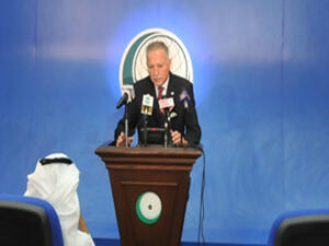 أوغلى يلتقي مرسي وعباس وزيدان