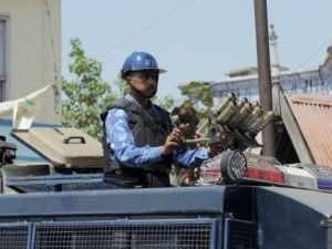 احد عناصر الشرطة الهندية