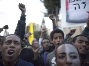 اسرائيليون من اصل اثيوبي يتظاهرون ضد العنصرية في القدس
