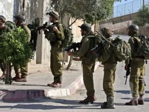 جنود اسرائيليون في الضفة الغربية