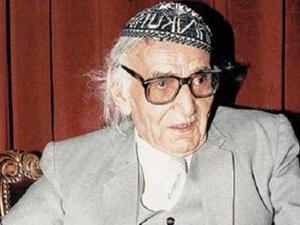 Muhammad Mahdi Al-Jawahiri: This Iraqi, Arab poet lived from July 26, 1899 - July 27, 1997 and left us with prolific  revolutionary poems on the Arab cause and struggle for independence.