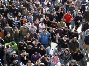 محتجون على رفع اسعار الوقود في الاردن يتظاهرون في العاصمة عمان
