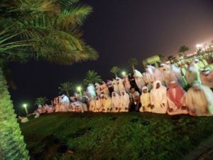 تجمع احتجاجا على الفساد