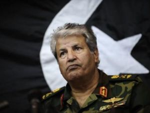 القائد العسكري للثوار الليبيين اللواء عبد الفتاح يونس