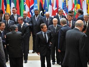 رؤساء وفود مشاركة بمؤتمر اصدقاء ليبيا في قصر الاليزيه بباريس يوم الخميس
