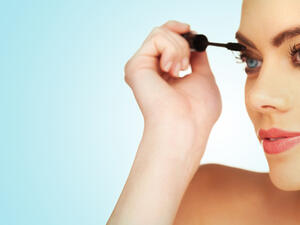 إليكِ 3 حيل للحصول على عيون أكثر اتساعاً