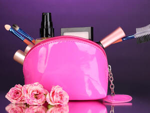 8 أدوات تجميلية يجب أن ترافقك خلال شهر عسلك بحقيبتك الخاصة