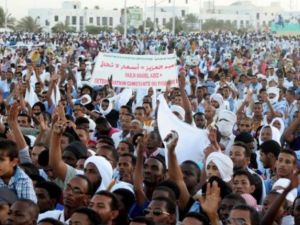 من التظاهرات ضد الرئيس الموريتاني في ايار/مايو الماضي
