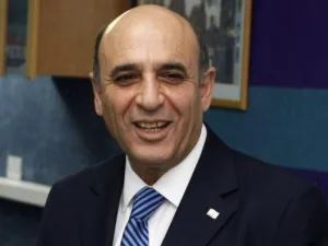 شاوول موفاز