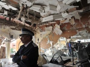 اثار الاعتداء في مقهى ارجانة في مراكش في ساحة جامع الفنا