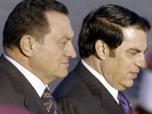 الرئيسان المخلوعان التونسي زين العابدين بن علي والمصري حسني مبارك
