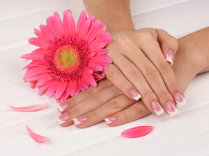 أظافر طويلة وقوية في 9 نصائح