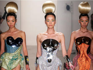 One of the daring looks at this year's NYFW. (Image: NYDailyNews)
