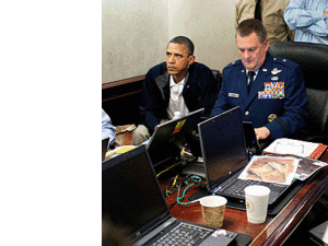 اوباما ومساعدوه في غرفة العمليات واعينهم مسمرة على الشاشات