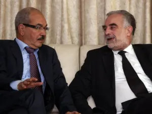 اوكامبو يتحدث الى وزير العدل الليبي محمد العلاقي