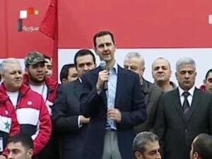 الاسد يتحدث للحشود