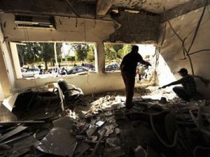 موقع انفجار هز مركزا للشرطة في بنغازي يوم السبت
