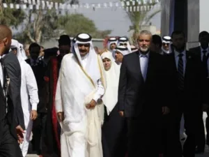 سياسة قطر المشجعة للاسلاميين تتجسد بزيارة اميرها لغزة
