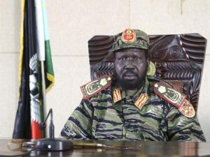 سلفا كير رئيس جنوب السودان في مكتبه بجوبا
