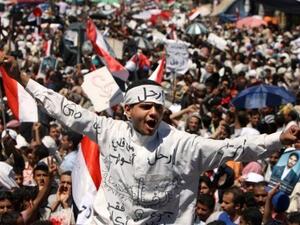 متظاهرون ضد الرئيس اليمني في صنعاء