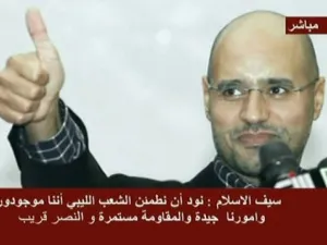 لقطة من الارشيف عن تلفزيون الرأي السوري لسيف الاسلام القذافي
