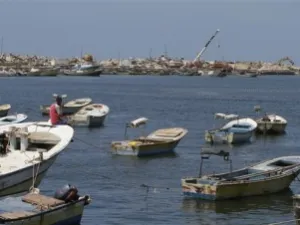 قوارب صيد قبالة شاطئ غزة
