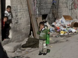 اطفال فلسطينيون في حي سلوان في القدس الشرقية
