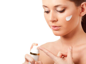 3 علاجات تخلصكِ من هذه الخطوط البيضاء الرفيعة