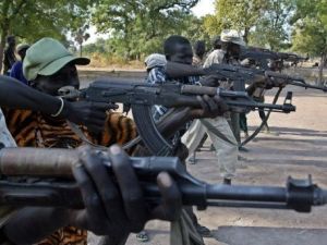 عناصر من الجيش الشعبي لتحرير السودان يقومون بتدريبات في رومبك