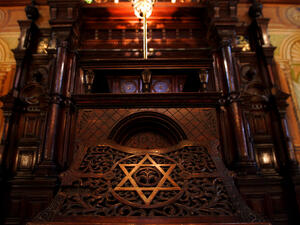 The last Jew in Kabbul's last Synagogue has not yet traded his last refreshment