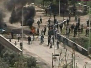 مشهد من المواجهات بثه التلفزيون الرسمي السوري