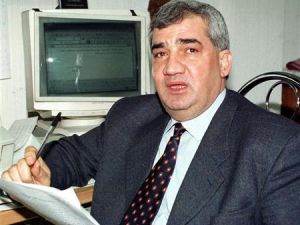 صورة ارشيفية لرياض سيف القيادي في المعارضة السورية