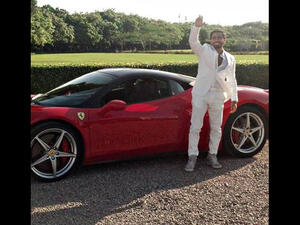 Tamer Hosny to tear up the roads in his brand new Ferrari! Now you want one, don't you?