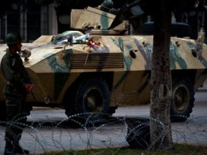 الية تابعة للجيش التونسي في العاصمة تونس