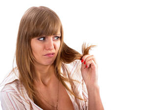 احذري أن ترتكبي هذه الأخطاء بحق شعرك في السنة الجديدة!