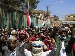 محتجون مناهضون لصالح في صنعاء يوم الأحد
