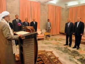 حكومة جديدة لفترة انتقالية صعبة 