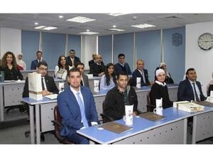 خلال الحدث