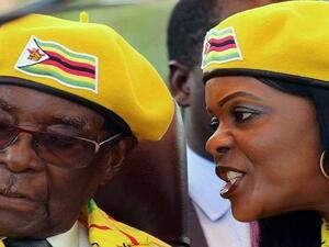 رئيس زيمبابوي روبرت موغابي وزوجته غرايس
