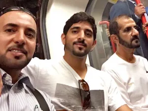 تفاعل بالخليج لركوب محمد بن راشد ونجله بمترو بلندن 
