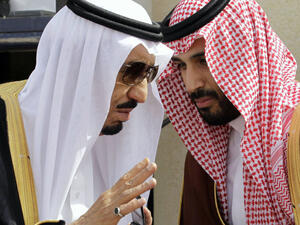 الملك: هناك خروج عن نطاق السياسة التقليدية التي سارت عليها المملكة