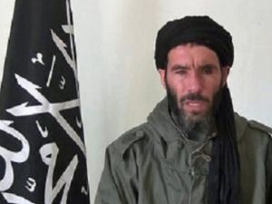القيادي الجهادي الجزائري المرتبط بتنظيم القاعدة مختار بلمختار