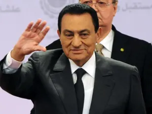 An Egyptian legal authority Monday ruled in favor of allowing the former president to retain his "privileges." (AFP/File)
