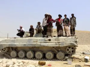 غارات وقصف للتحالف على مواقع للحوثيين بتعز وشبوة
