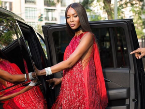 النجمة ناعومي كامبل